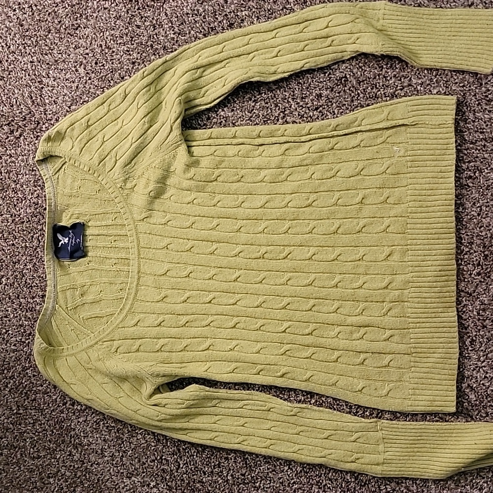 American Eagle Sweater